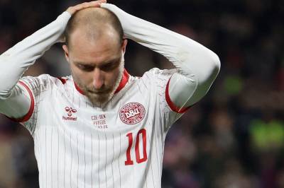 Christian Eriksen falt om igjen