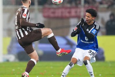 Alexander Røssing-Lelesiit tidlig ut med skade i Hamburg-derbyet