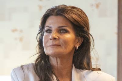 Carola åpner opp om psykisk mishandling