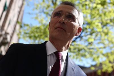 Pressekonferanse med Jens Stoltenberg