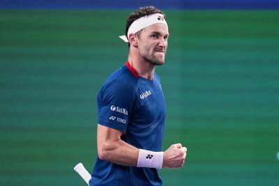 Casper Ruud videre i Basel – slo tilbake mot ukjent sveitser