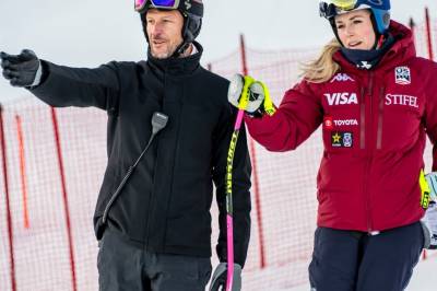 Superstjernen Lindsey Vonn kjører utforrennet i OL