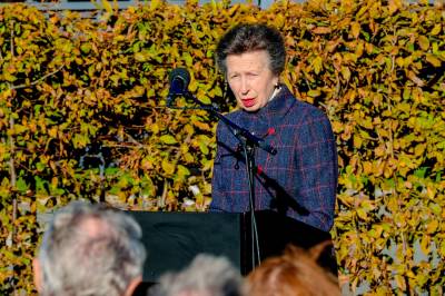 Prinsesse Anne tilbake i Norge: Møter beskytterskap