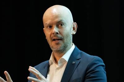 Nkoms-toppsjef om mobilfeiden: – Det er uheldig