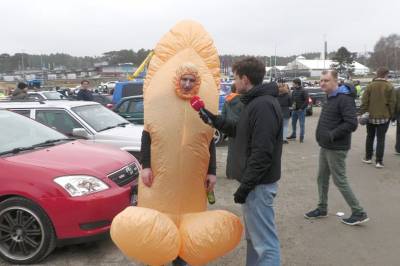 Settes ut på direkten: – Gigantisk