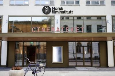 Tilbake til dinosaurene, NFI?