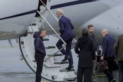 Støre møter Witkoff i Norge: Her går han inn i flyet