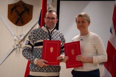 Storbritannias utenriksminister på plass i Troms