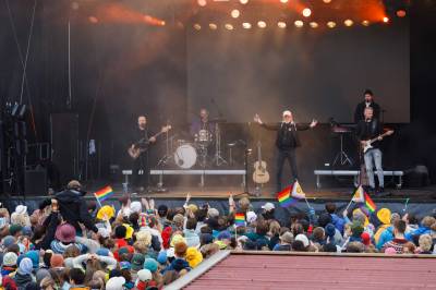 Festivalen på fredag: Folkefest med Pride og Halvdan