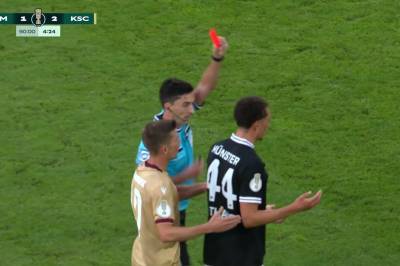 Samuel Althaus med rødt kort mot Karlsruher SC