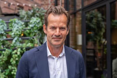 – Bonden Jon kunne ikke levd uten kjendisen Jon