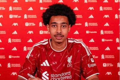 Liverpool bekrefter signeringen av fransk sensasjon