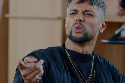 Godt jeg ikke er alene, Chirag