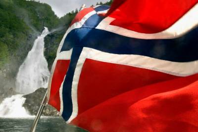 Asle Toje mener fellesskapet forvitrer. Hva viser tallene?