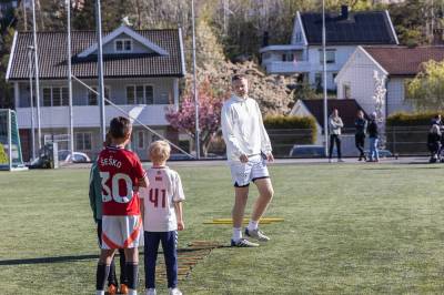 Samler barn til private treninger: – Har vokst seg ganske stort