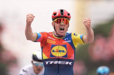 Den tidligere verdensmesteren Mads Pedersen trekker seg fra Vuelta a España på grunn av sykdom