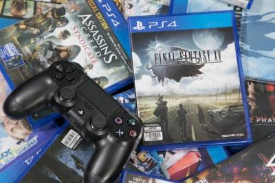 Sony-sjefen selger aksjer for millioner midt i PlayStation-kontroversen