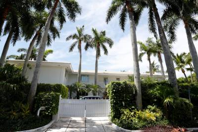 Epstein tilbød privatfly til Jaglands familietur: «Jeffreys treat»