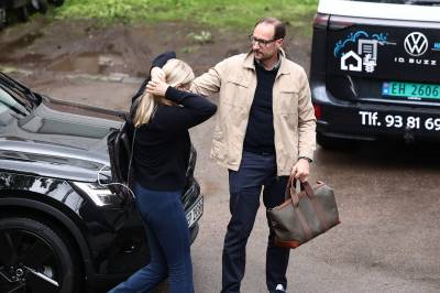 Kronprinsesse Mette-Marit på Rikshospitalet - familien er med