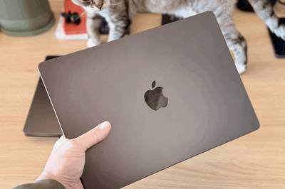 MacBook Pro M5 Max knuser verdens raskeste Windows-laptop til 105 000 kroner