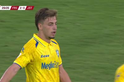 Matteo Cichella med mål mot Juve Stabia