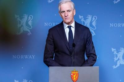 Carl I. Hagen: Hårreisende fra Støre