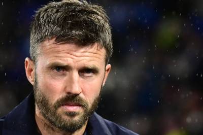 Medier: Michael Carrick får fortsette