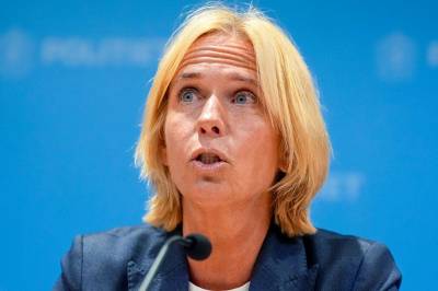 Advarer netthetsere: – Må være harde i klypen