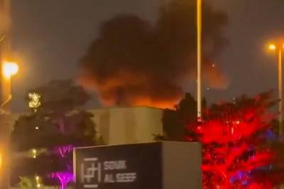 Her smeller det ved  USAs konsulat i Dubai