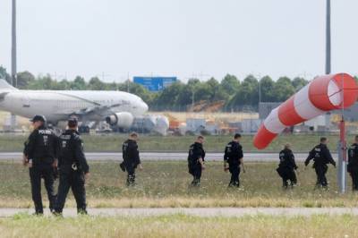 Bussjåfør sparket ned bombedrone ved Leipzig lufthavn
