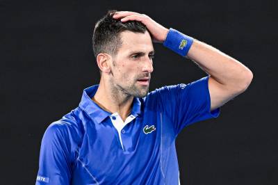 Novak Djokovic-fansen er i panikk på grunn av at han har trukket seg fra en oppvisningskamp få dager før Wimbledon