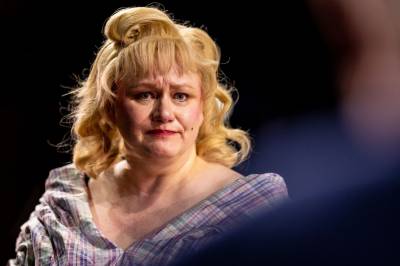 Dødshjelp, søsterhat og sylskarpe replikker