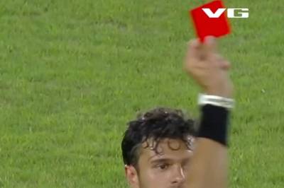 Rødt kort: Oliana, Carrarese Calcio