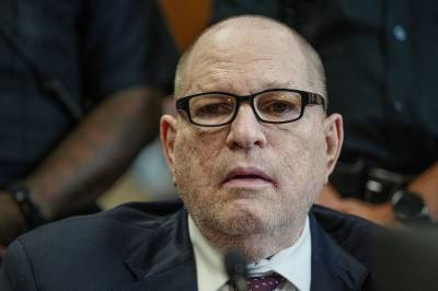 Weinstein dømt til 15 års fengsel for et overgrep i New York i 2006
