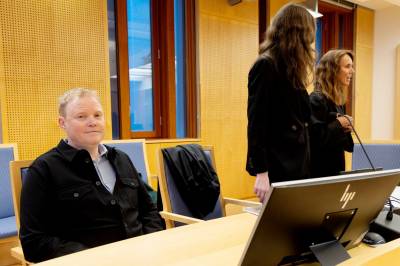 Skatteetaten vil undersøke telefoner: Anker etter nederlag