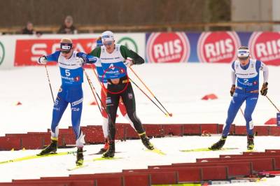 Tok NM-gull med bar mage