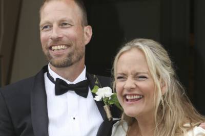 Møtte ektemannen i en trikkeskinne: – Jeg løp bort for å sjekke hvordan det gikk