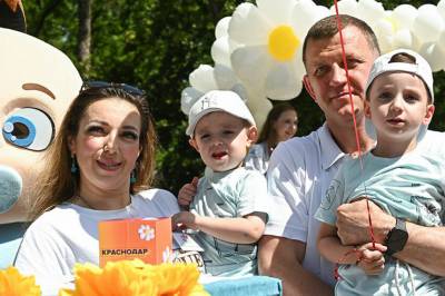 Putins drøm om den perfekte familie