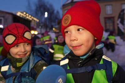 200 på utekino: – Kult med TV-en ute