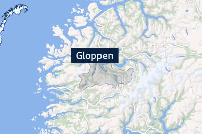 Leiteaksjon etter at båt kantra i elv