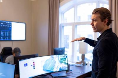 Tar oppgjør med byråene: – Lange prosesser, mange møter, og høye timepriser