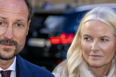 Nesten halvparten mener Mette-Marit er uskikket som dronning