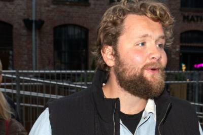 Flytter med familien