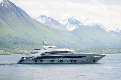 SISTE: Superyacht på besøk