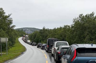 Kveldens TV-sending: Kilometerlange køer på ulykkessted