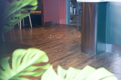 Skjøt seks skudd inne på kafé: – Formålet var «å skremme»