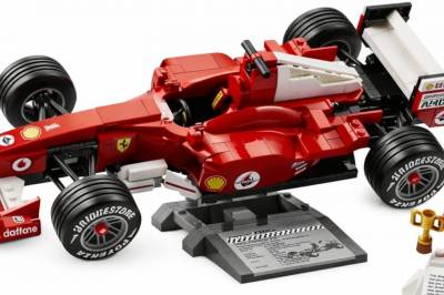 LEGO avslører ny Formel 1-bil: Michael Schumachers Ferrari fra hans siste mesterskap i 2004