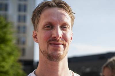 – Håper ikke jeg må fortelle den historien igjen