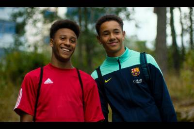 – NRK leverer en solid fotballserie