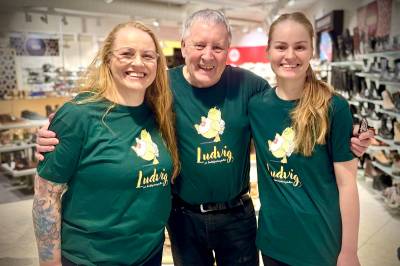 Har blitt en kjendis i skauen: – Han inspirerer barna til å gå tur helt til toppen